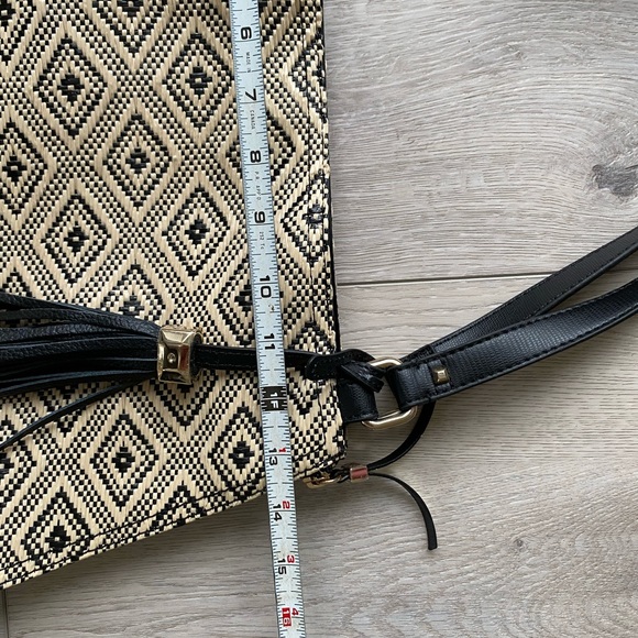 The Switch Bag in Diamond Raffia - Picture 13 of 16